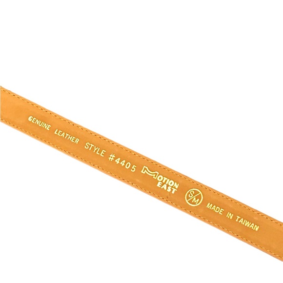 Motion East Size Small/Medium Vintage Brown Leather Belt, silver buckle and end - Picture 5 of 5